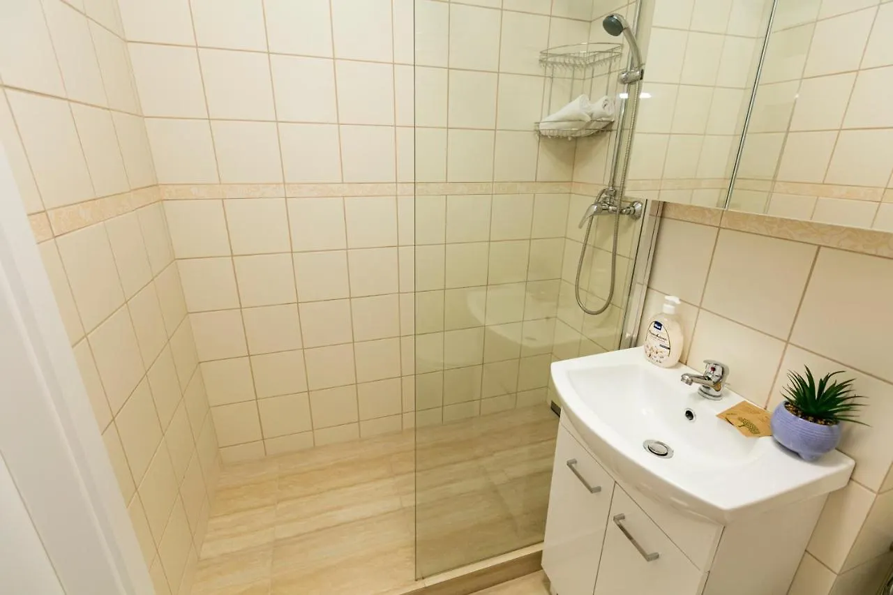 Chmielna - 250M Od Zlotych Tarasow, 350M Od Dworca Centralnego - Wifi - Smart Tv 55 Cali - Better Rental Warschau